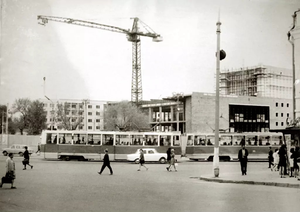 Строительство театра.