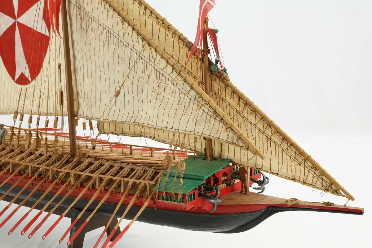 корабль. испанский галеас. скампавея корабль петра 1. корабль великий галеас петра 1. корабли галера скампавея.