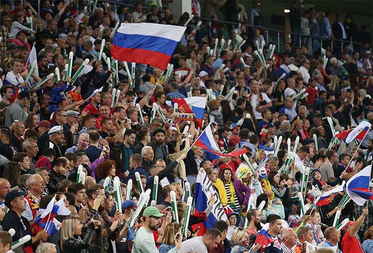 трибуны с болельщиками. количество зрителей на трово. сколько зрителей на матче. сколько зрителей на матче. зрители на трибунах.
