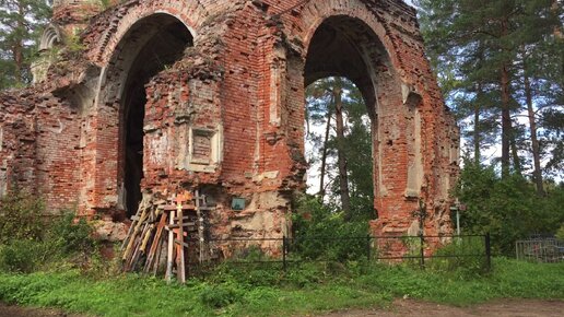 Видео-заметка о разрушенном храме Николая Чудотворца, что находится под Лугой