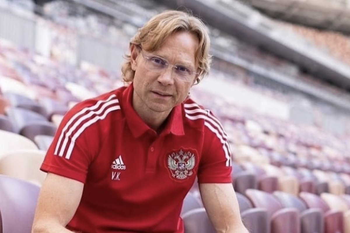 Валерий Карпин 