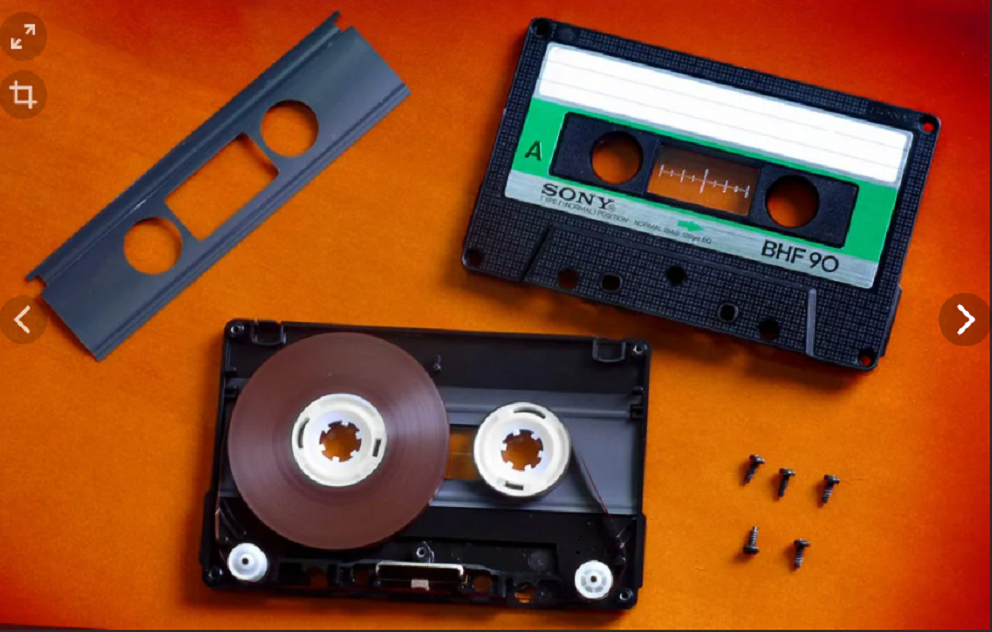 Cassette. Магнитофонные кассеты Sony. Кассета магнитофонная сони 90. Аудиокассета сони 1980. Кассеты сони 80х.