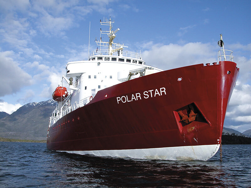 USCGC Polar Star (WAGB-10) (Полар Стар) — ледокол, построенный в США в 1976 году и работоспособный до сих пор (с 2007 по 2012 год он не эксплуатировался). Ледокол базируется в Сиэтле. Береговая охрана США вернула ледокол из резерва в 2013 году после масштабной реконструкции. В настоящий момент (март 2023 года) ледокол продолжает эксплуатироваться, в том числе в Антарктике