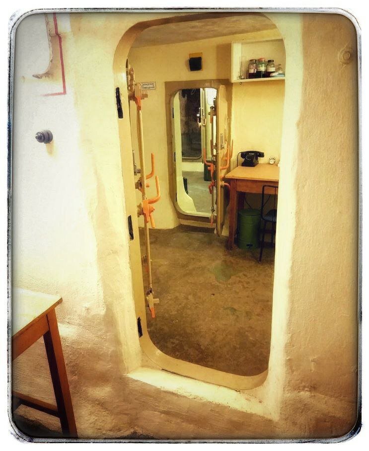 Бункер. Двери открыты. Свобода! Фото автора