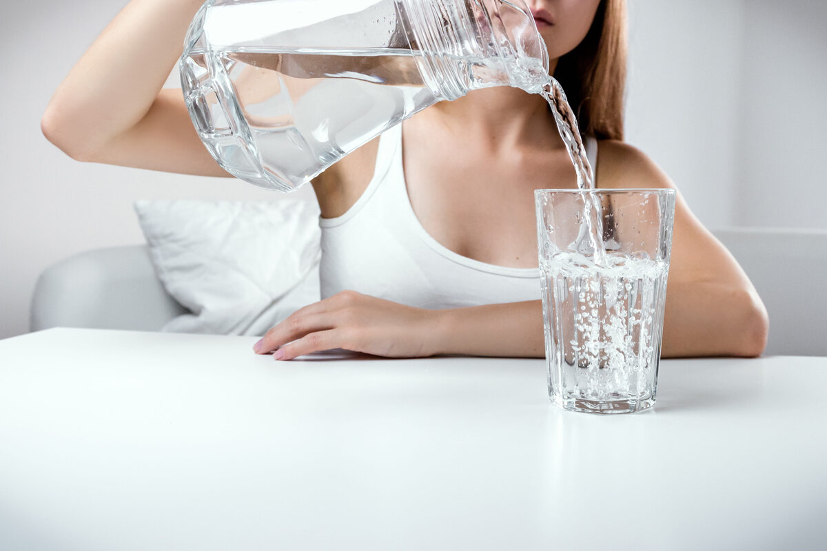 Глоток воды поможет остановить икоту