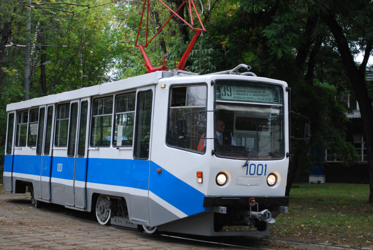 Выставка ретро трамваев в москве 2024. Парад трамваев 2023 фото.