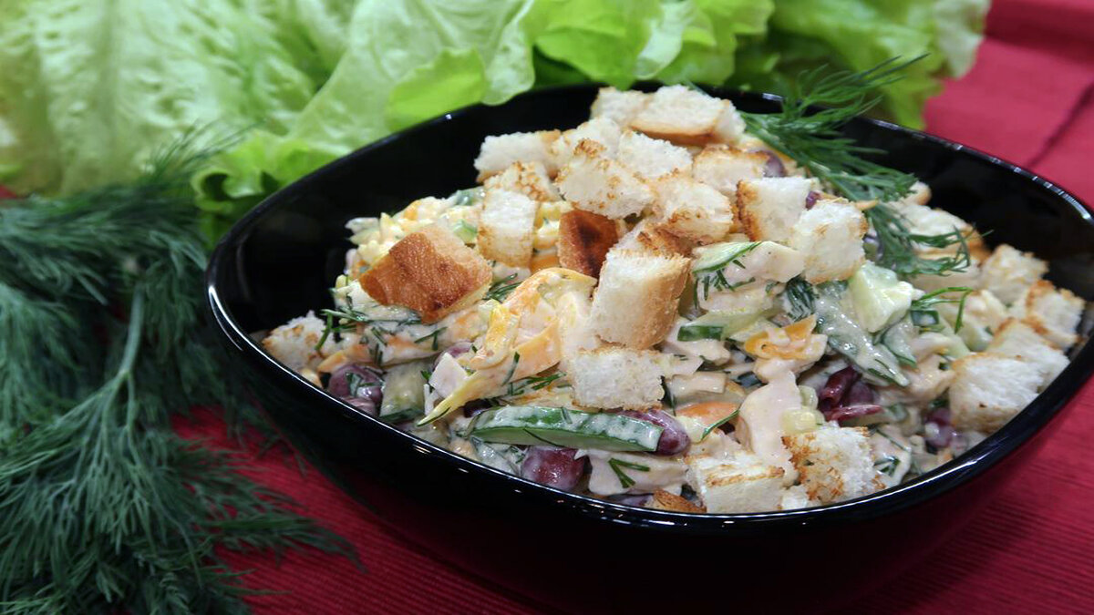 Салаты с фасолью и сухариками — рецепты с пошаговыми фото и видео