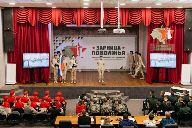    Во второй день «Зарницы Поволжья» в Оренбуржье команды представили свои регионы Кристина Просвиркина