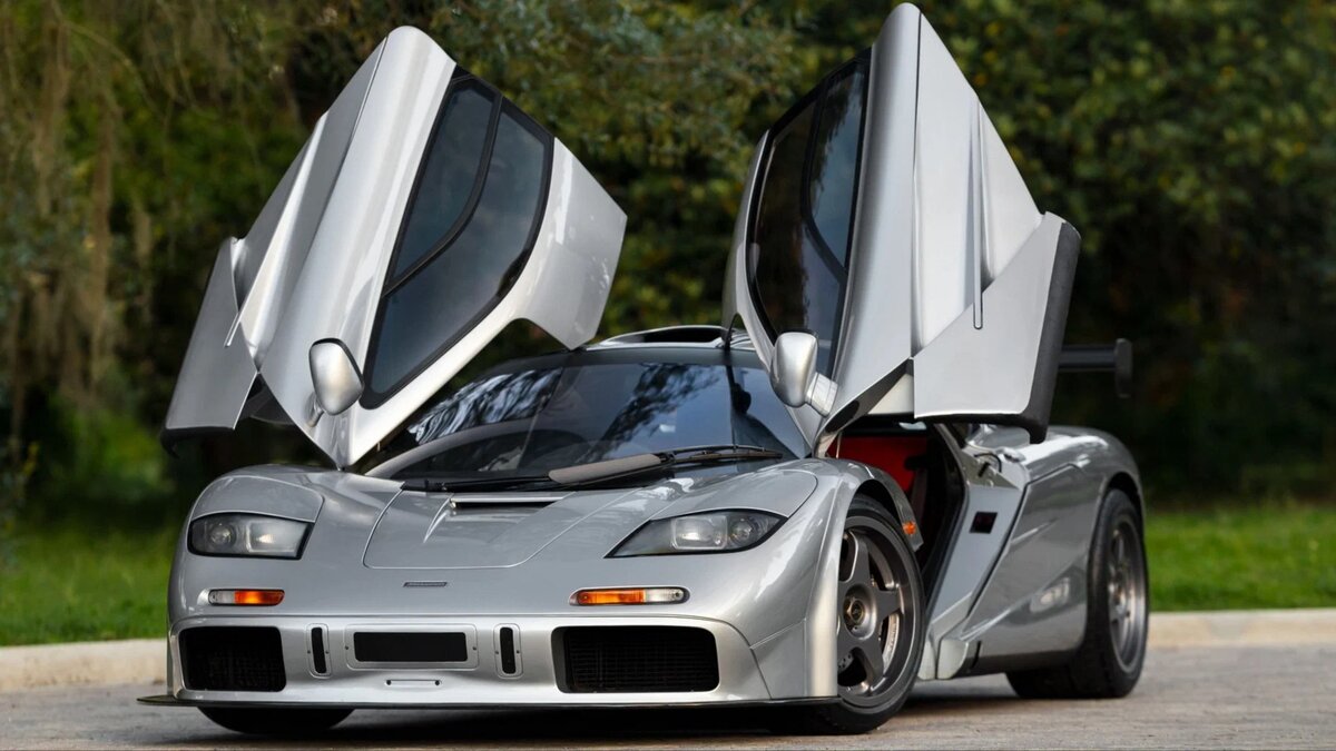 Автомобиль с рулем по середине McLaren F1 | Автомания | Дзен