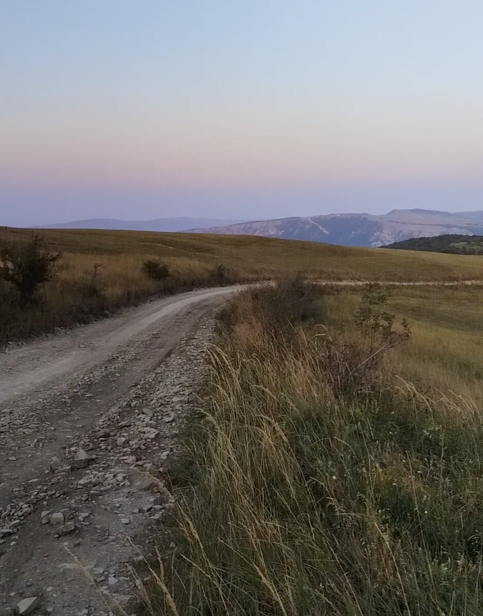 Грунтовая дорога из с. Хубар в с. Зубутли