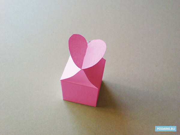 Коробочка с сердечком из бумаги