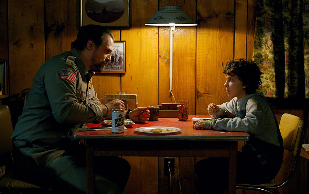 Кадр из 2 сезона сериала «Очень странные дела»/ Photo by Courtesy Netflix