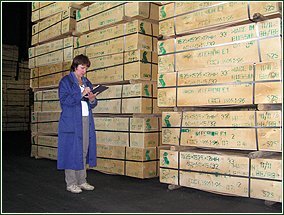  Склад продукции с маркированными ящиками