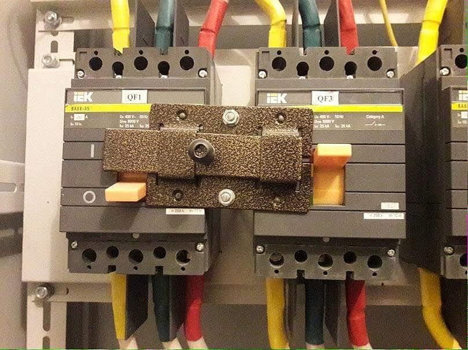 Нееет, это не мой щиток, но пример прямо в точку))