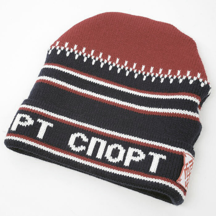 Та самая спортивная шапка.