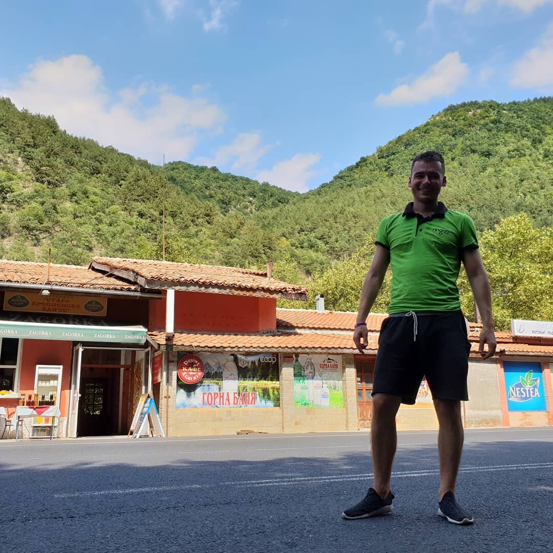 Горный серпантин, ведущий к границе с Грецией