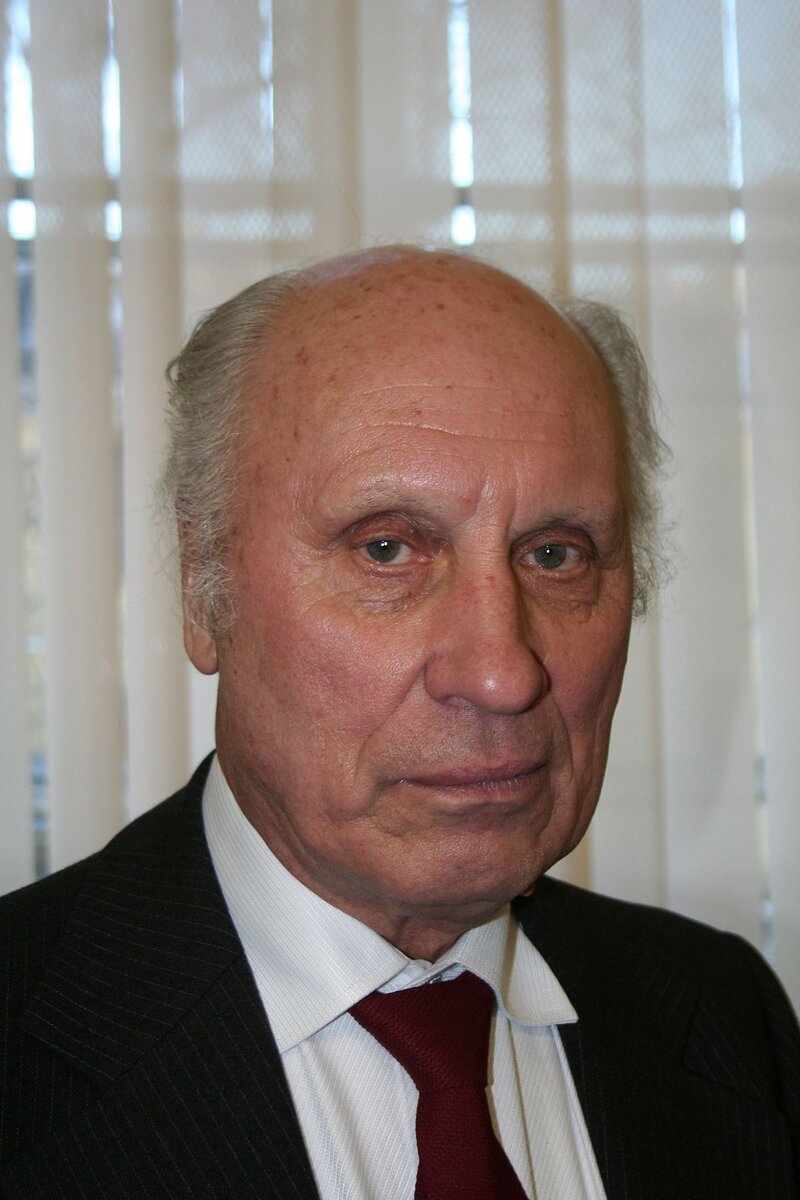 Владимир Дмитриевич Плахов