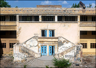  Здание индустриального техникума в Чирчике. Фото Алексея Волосевича
