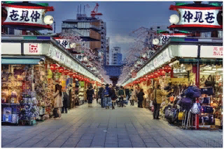 Накамисе Дори - торговая улица перед храмом Сэнсо-Дзи 