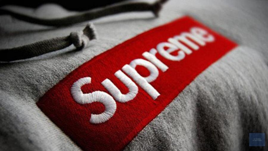 Supreme надпись