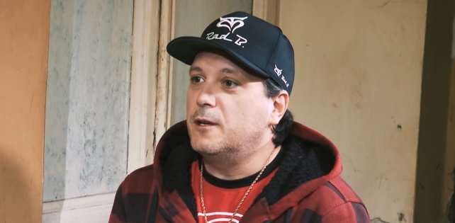 Гостем последнего выпуска программы «Честный Фрэнк» стал Влад Валов — человек, которого читателям нашего сайта представлять не нужно.  
Получилась получасовая беседа, в которой особенно подкупает то, что Влад говорит без обиняков, то, что думает, никого не боясь. Речь шла о путешествии в Штаты 30 лет назад, когда Влад понял, что пришла пора читать рэп, Децле и его отце, фильме «BEEF», рэперах в госдуме, Донбассе, политике, и многом другом, в частности, о Тимати и его лейбле. 