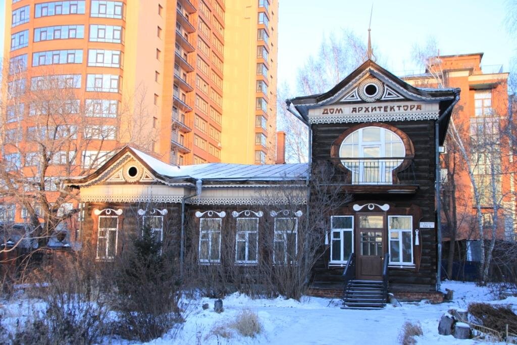 На старый город наступают безликие новостройки