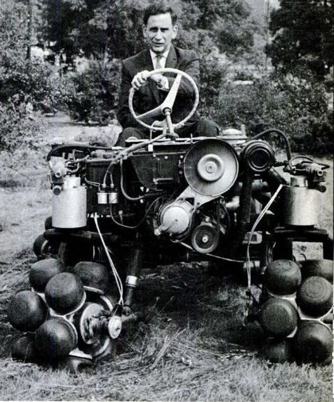 А ведь подобное уже было, скажут люди, увлекающиеся технической историей, и будут абсолютно правы. Было...