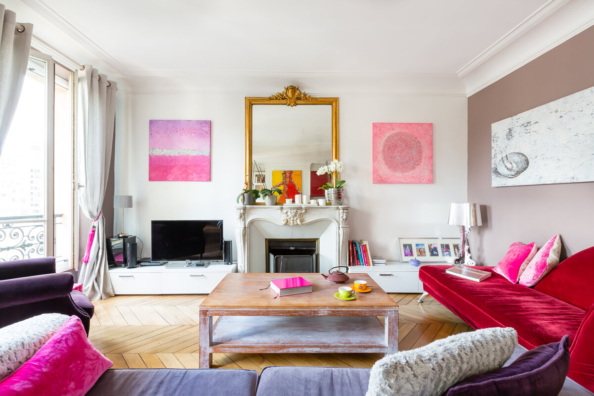 Современные примеры меблировки для гостиной: красивая мебель в разных стилях