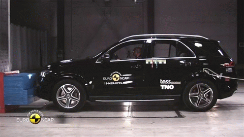 Затем был Mercedes—Benz GLE. Результат 5 звезд и 91%. 