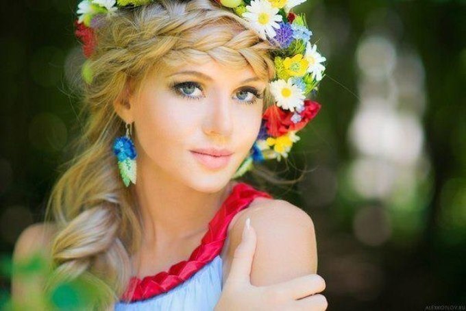 Фото взято из открытых источников в интернете. Русская девушка
