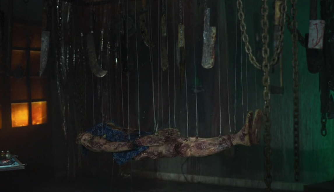 Кадр из фильма «Миссис серийная убийца» (2020) 