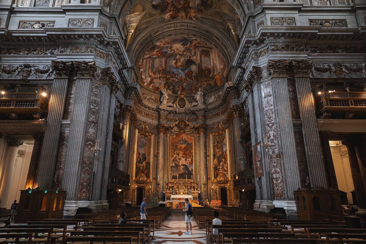 Сант-Иньяцио (Chiesa di Sant' Ignazio di Loyola)