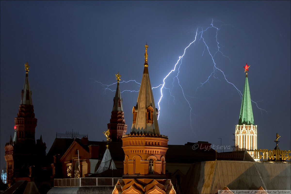 Молния над Кремлём: фото | Блог авиационного фотографа | Дзен