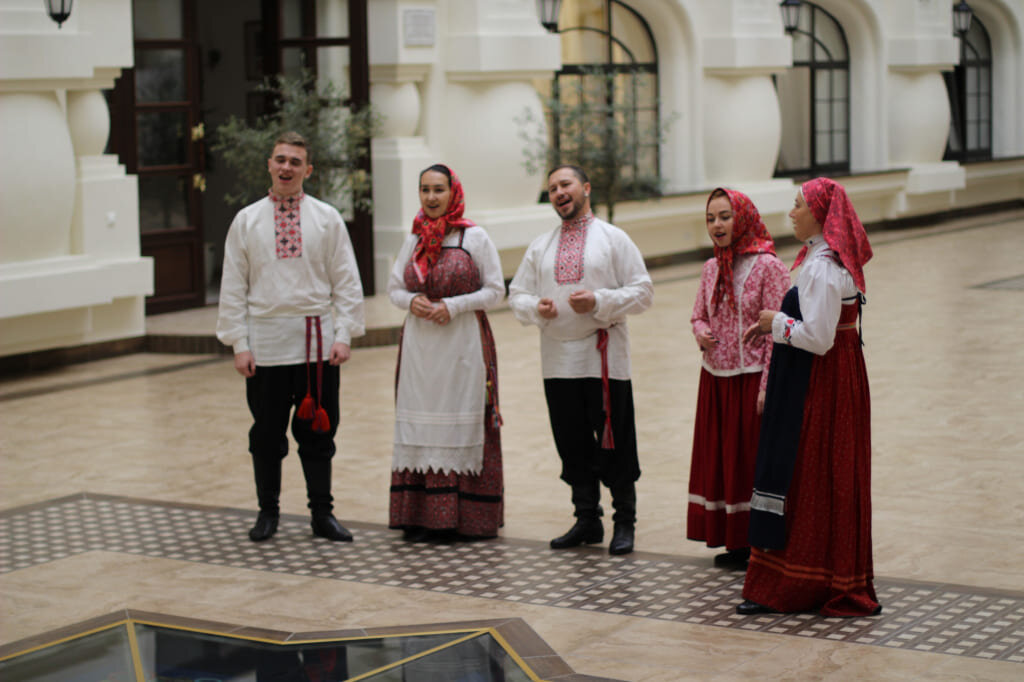 Ансамбль Верес Казань. Южнорусская песенная традиция. Багренье русская мужская песенная традиция 1995. Песенная традиция Белгородской области. Русский православный обряд