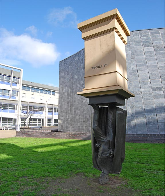 оригинальным образом решили в мельбурнском университете показать, что у них свой взгляд на этот мир