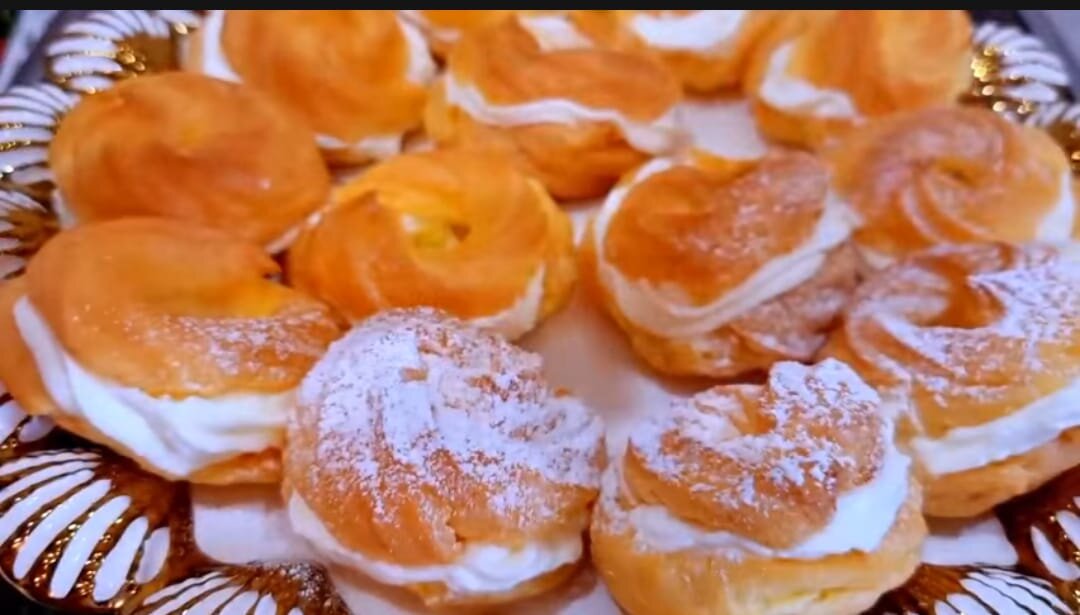 Пирожные заварные, эклеры