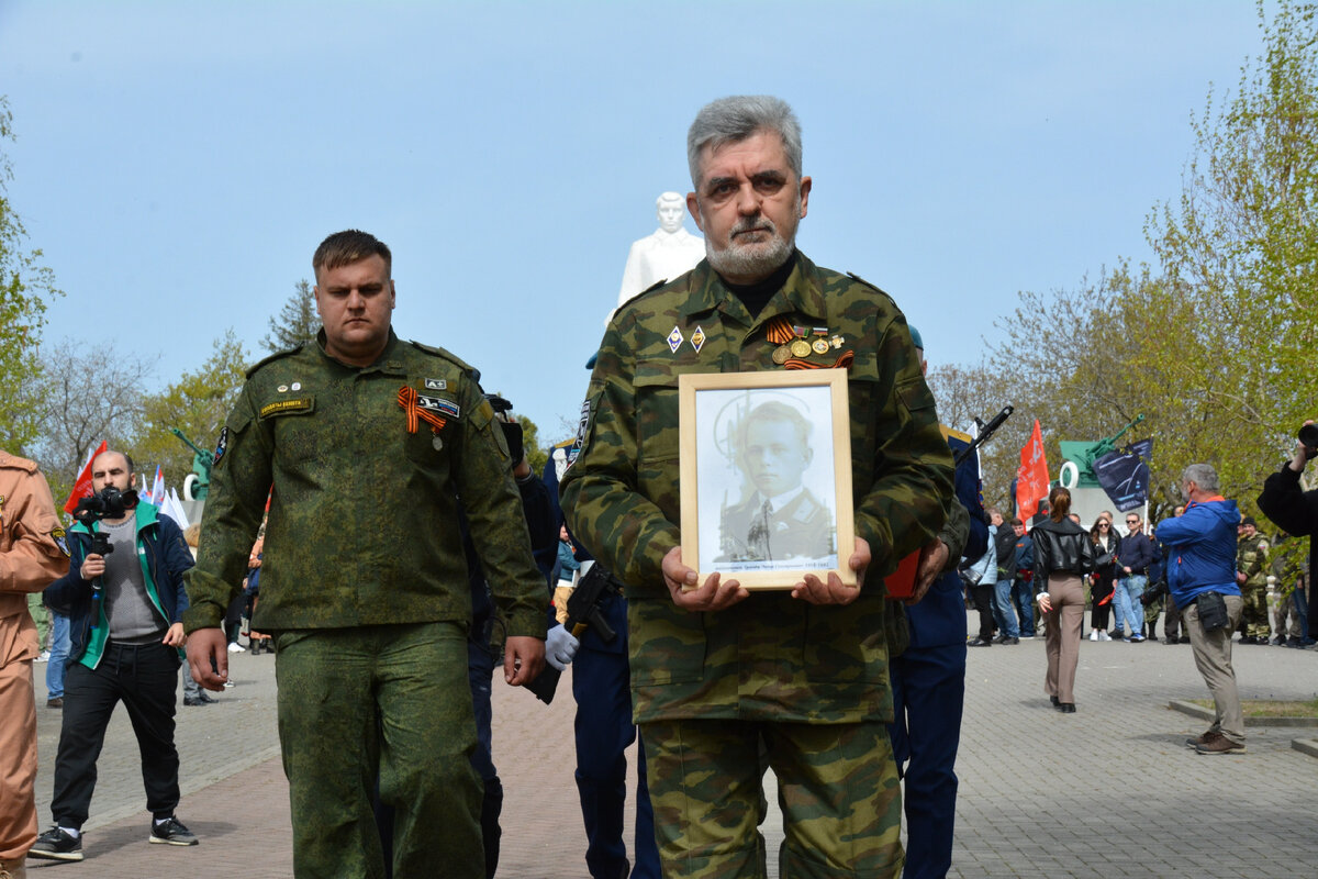 Небо кубани здесь в районе. Сопка героев Крымск. Сопка героев Крымск рисунок. Авто пробег Крымск 23.04.2022