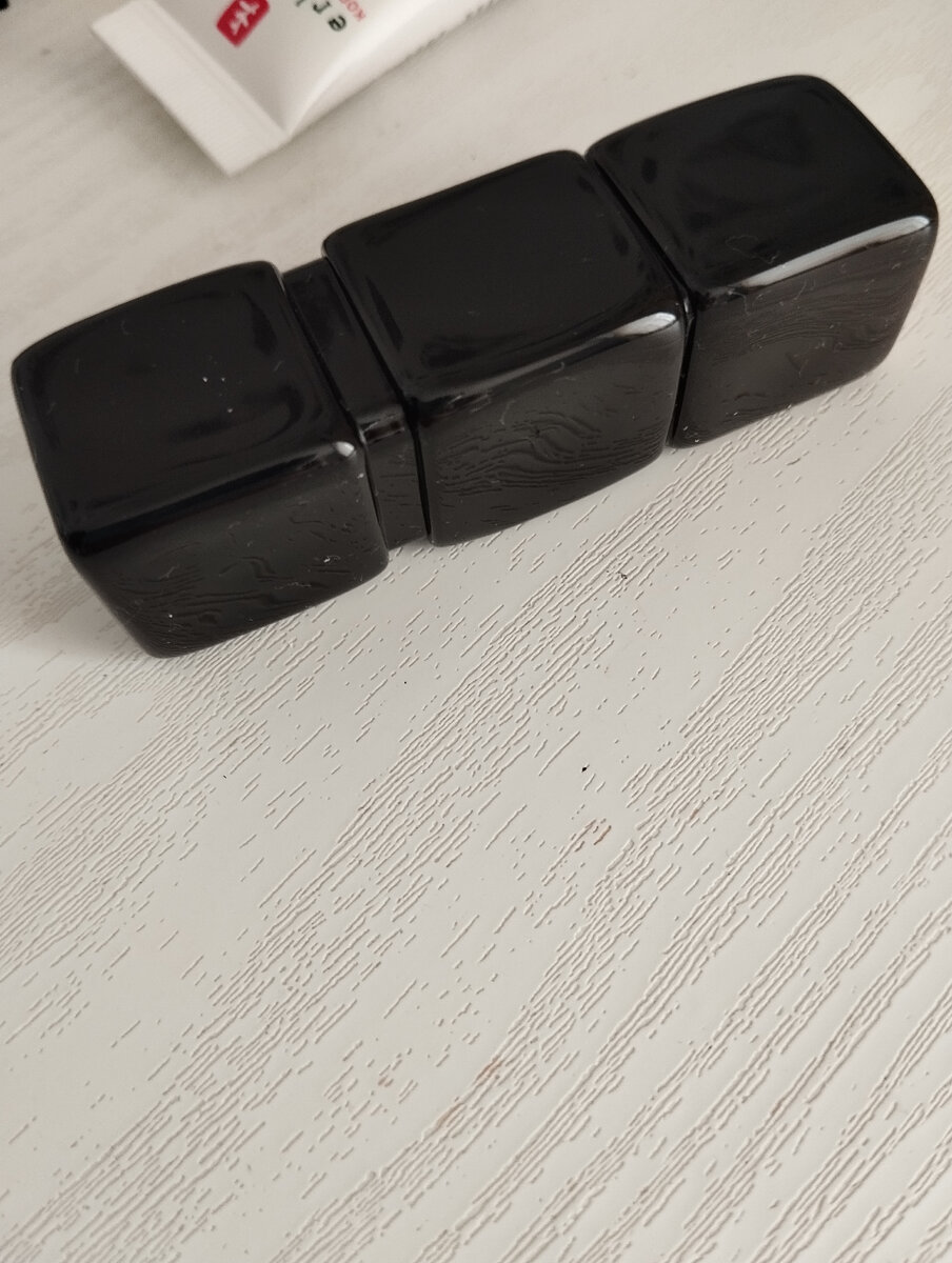 Помада для губ Guerlain Kisskiss Tender Matte, 258 lovely nude.