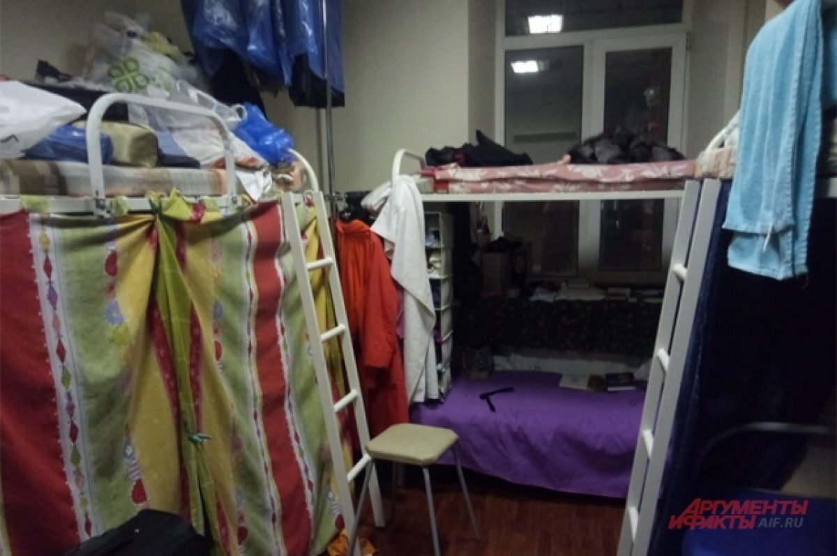    Жители дома в Набережных Челнах опасаются, что их подвал станет пристанищем для мигрантов.