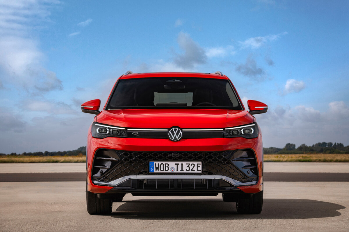 Новый Volkswagen Tiguan 2024 - теперь гибрид и дизель! 100 км на чистом  электричестве | Александр Михельсон | Дзен