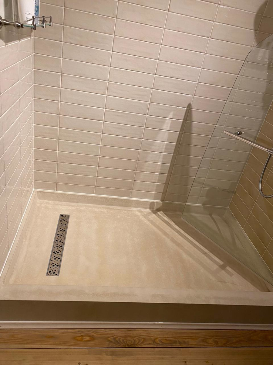 Дом с "немагазинными" изделиями выглядит более живым, согласны?