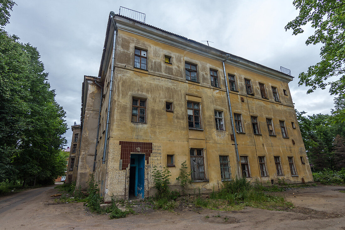 Клинская больница. Заброшенная больница Клин. Старая больница Клин. Заброшенные здания в Клину. Заброшки в Клину.