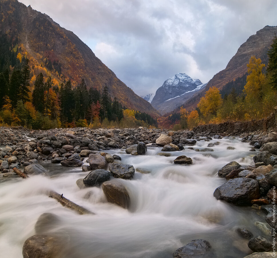 Осень горы река