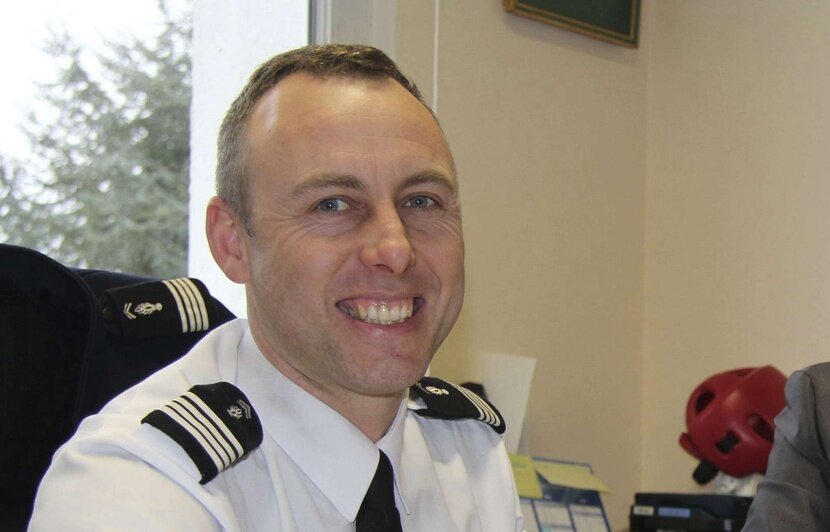 погибший Арно Бельтрам, старший офицер жандармерии города Треб