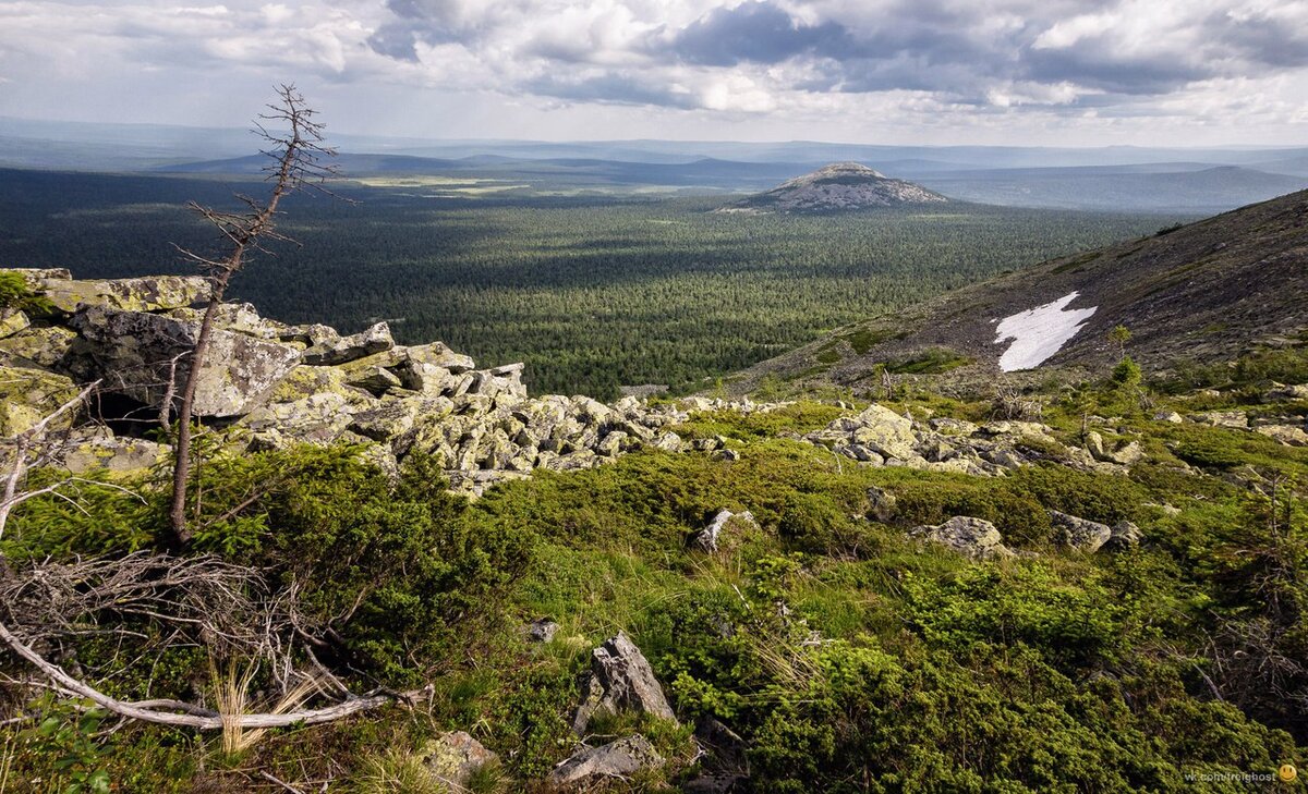 Самая южная точка урала. Гора Ослянка Урал. Средний Урал — гора Ослянка. Гора Ослянка Пермский край. Гора Ослянка корона Урала.