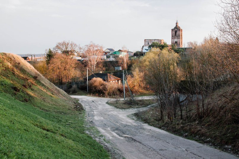 Перемышль. Вид на руины Успенского собора князей Воротынских