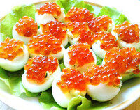 Сейчас я расскажу вам, как я подаю на праздничный стол закуски с икрой.