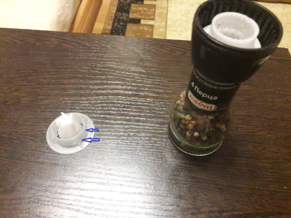 Перечница мельница supremo. Механическая мельница для специй onetwo o3pm019. Разобрать мельницу для перца kotanyi. Как снять крышку с мельницы для специй. Открыть мельницу для перца.