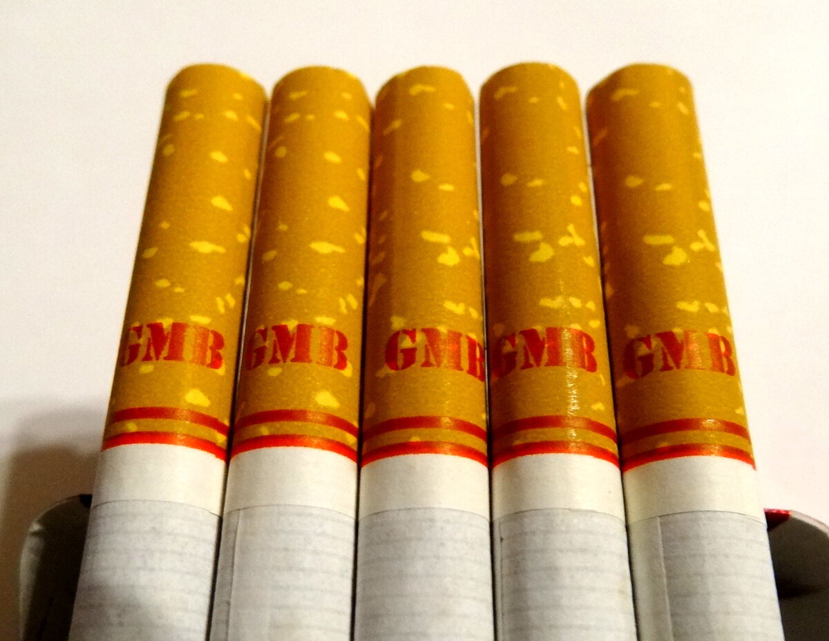 Сигареты кабинет. Сигареты GMB. ГМБ сигареты. Сигареты из Эмиратов. Арабские сигареты.