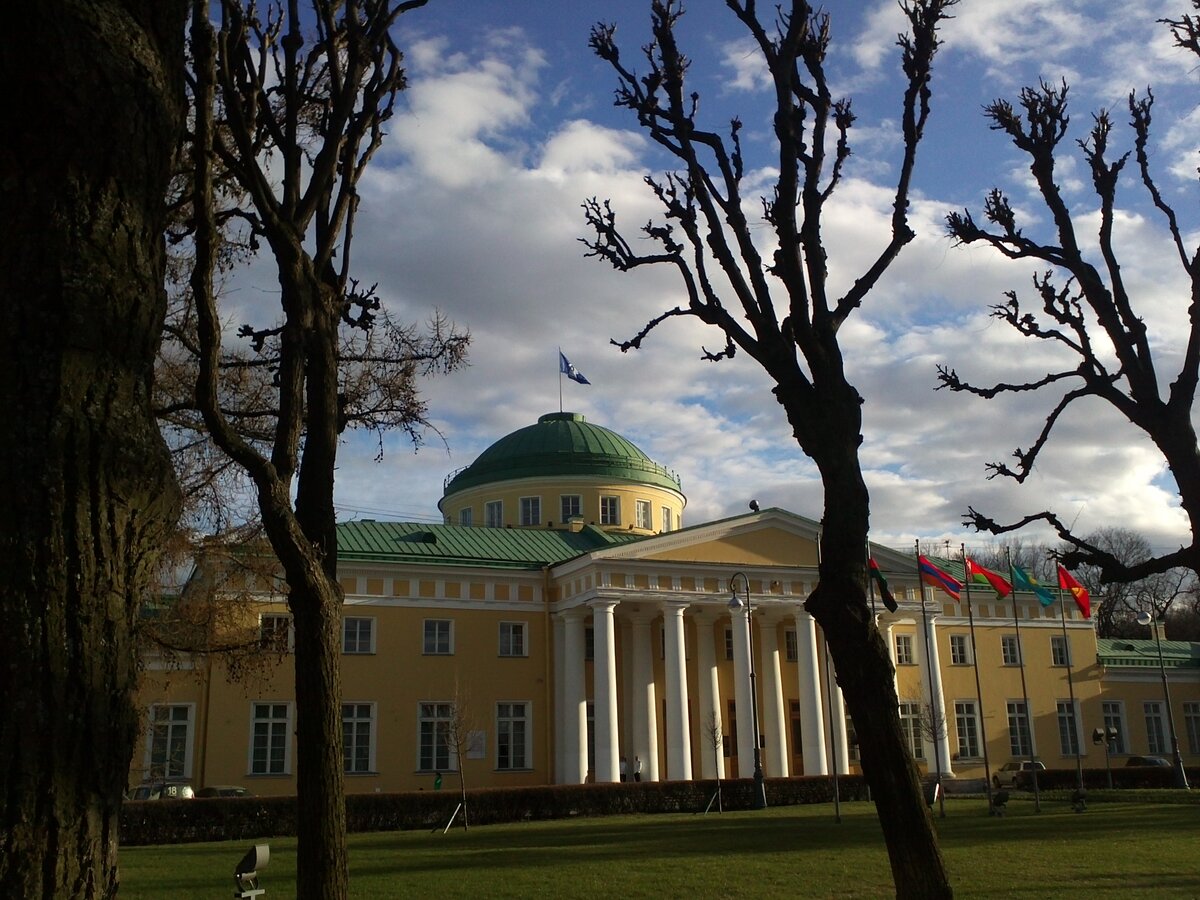 Таврический дворец в санкт петербурге